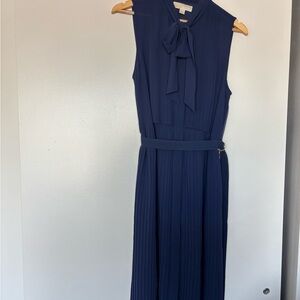 Elegant Navy Blue Sleeveless Dress